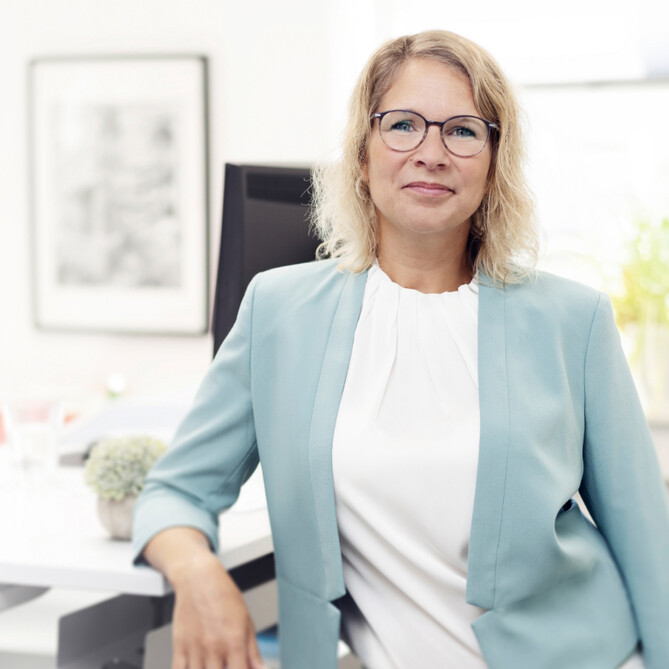 Syntje Petersen posiert vor der Kamera