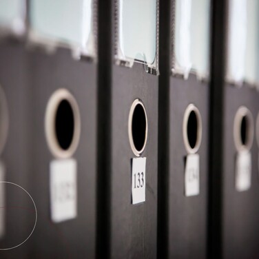 Ordnerrücken in Nahaufnahme