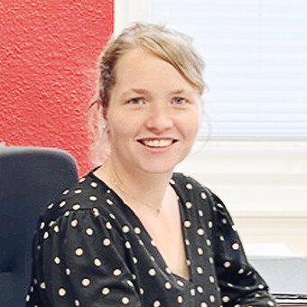 Monic_Nimtz_Zugeschnitten