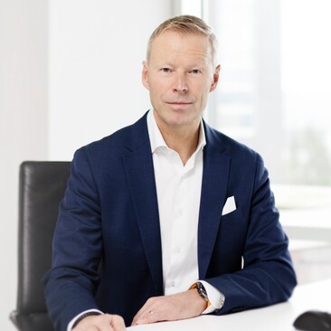 Michael Heil posiert vor der Kamera