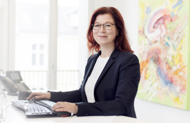 Judith Lehmann posiert vor der Kamera