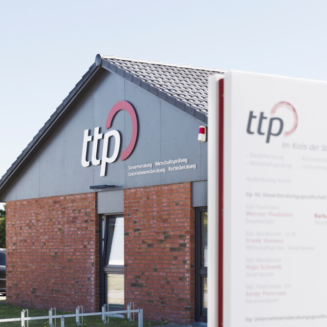 Quadratisches Bild von einem ttp Gebäude