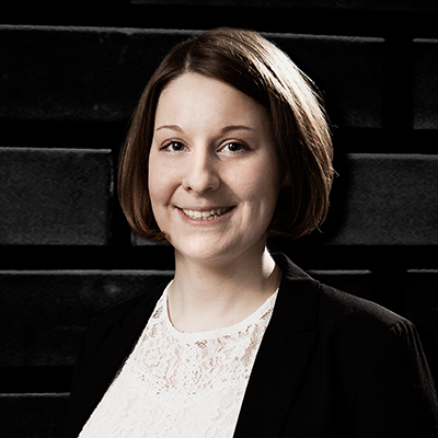 Lisa Hansen lächelt in die Kamera